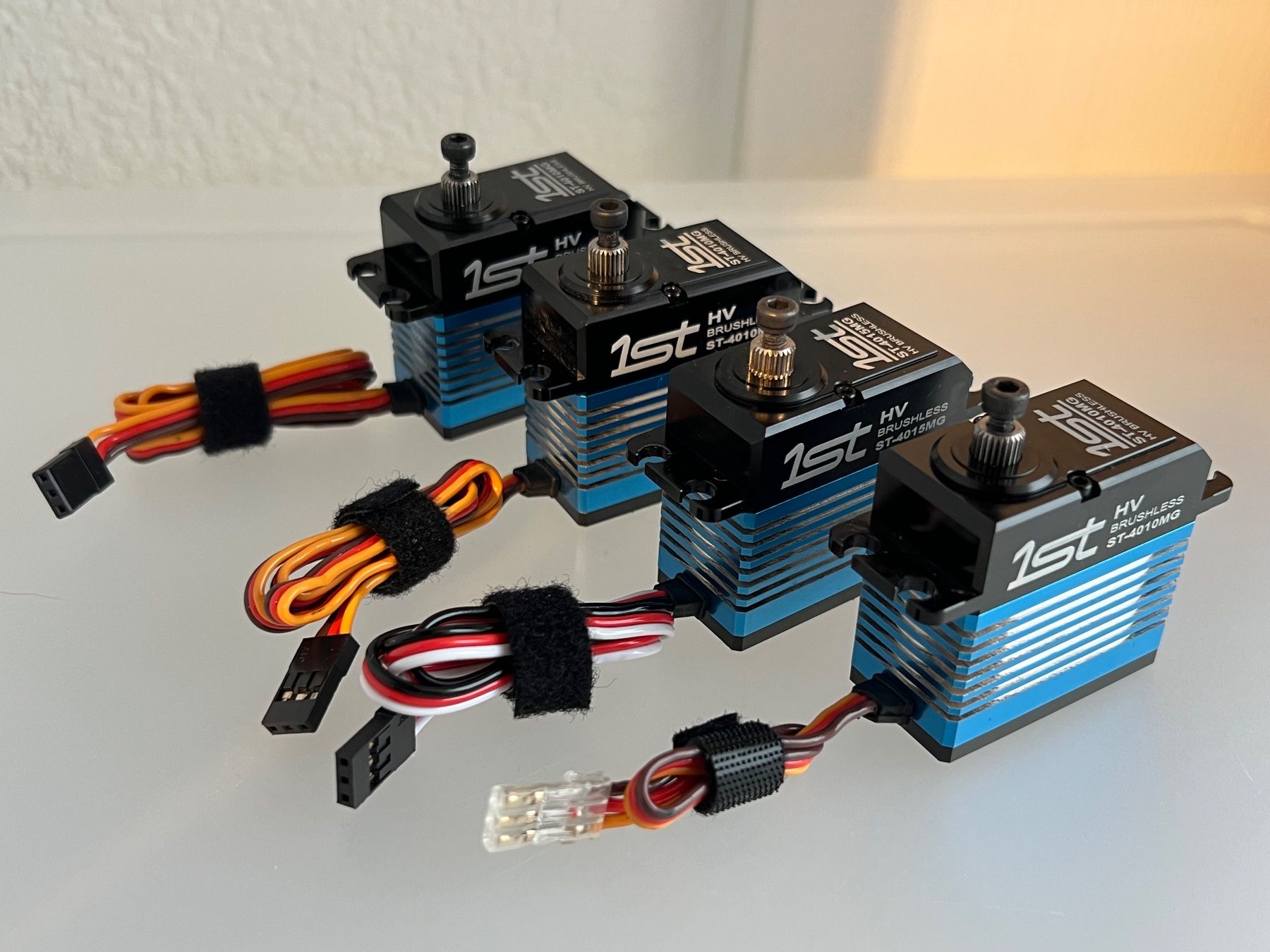 RC Modellbau: 1st Heli-Brushless Servo-Set 3x ST-4010MG / 1x ST-4015MG – Gebraucht aus Uttigen von sonorsonic