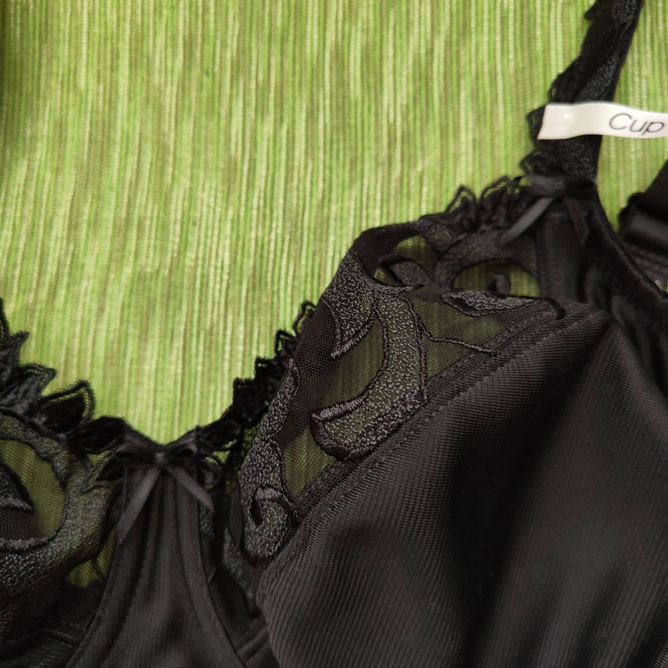 Sonstige Unterwäsche: Felina BH schwarz mit Spitzen  Gr. 95C Fr.12.- – Gebraucht aus Lohn SH von flyerc9 1