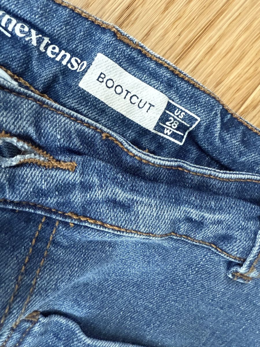 Jeans: Bootcut Jeans, Gr. 28, neuwertig – Usato da Hergiswil NW venduto da Labello01 2