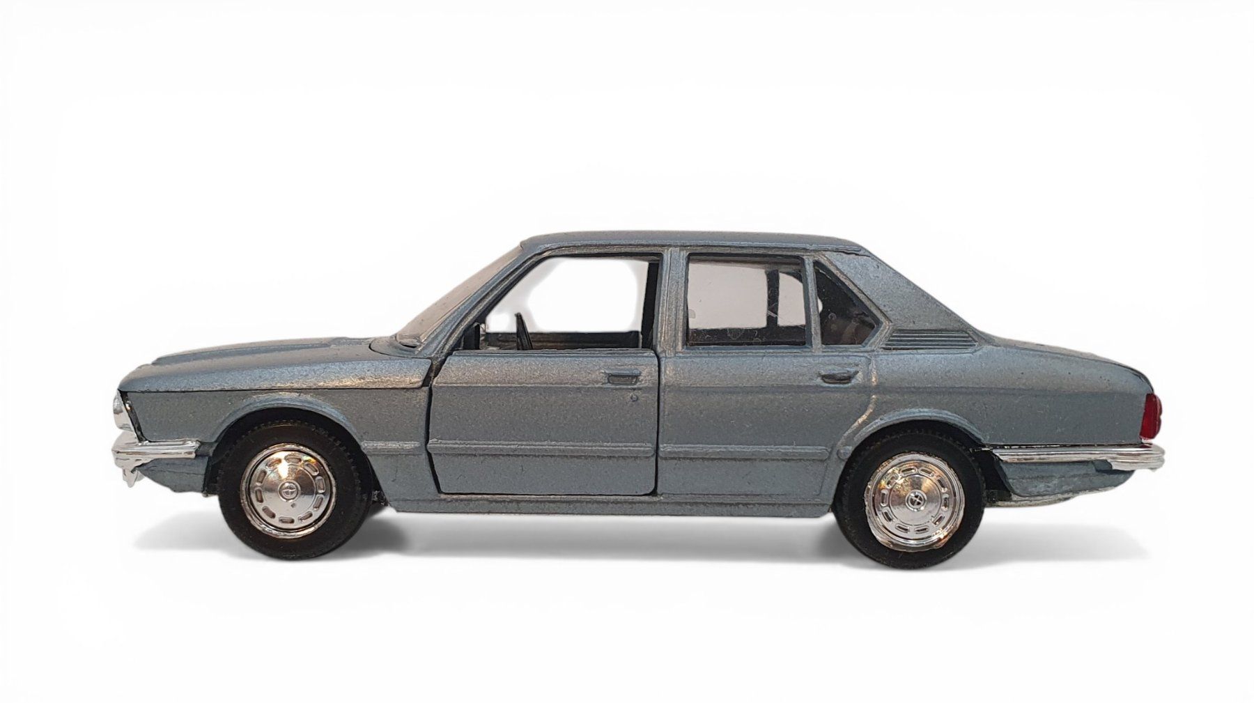 BMW Modellini d'auto: Schuco BMW 520 – Usato da Rickenbach b. Wil venduto da klassikmarkt.ch 1