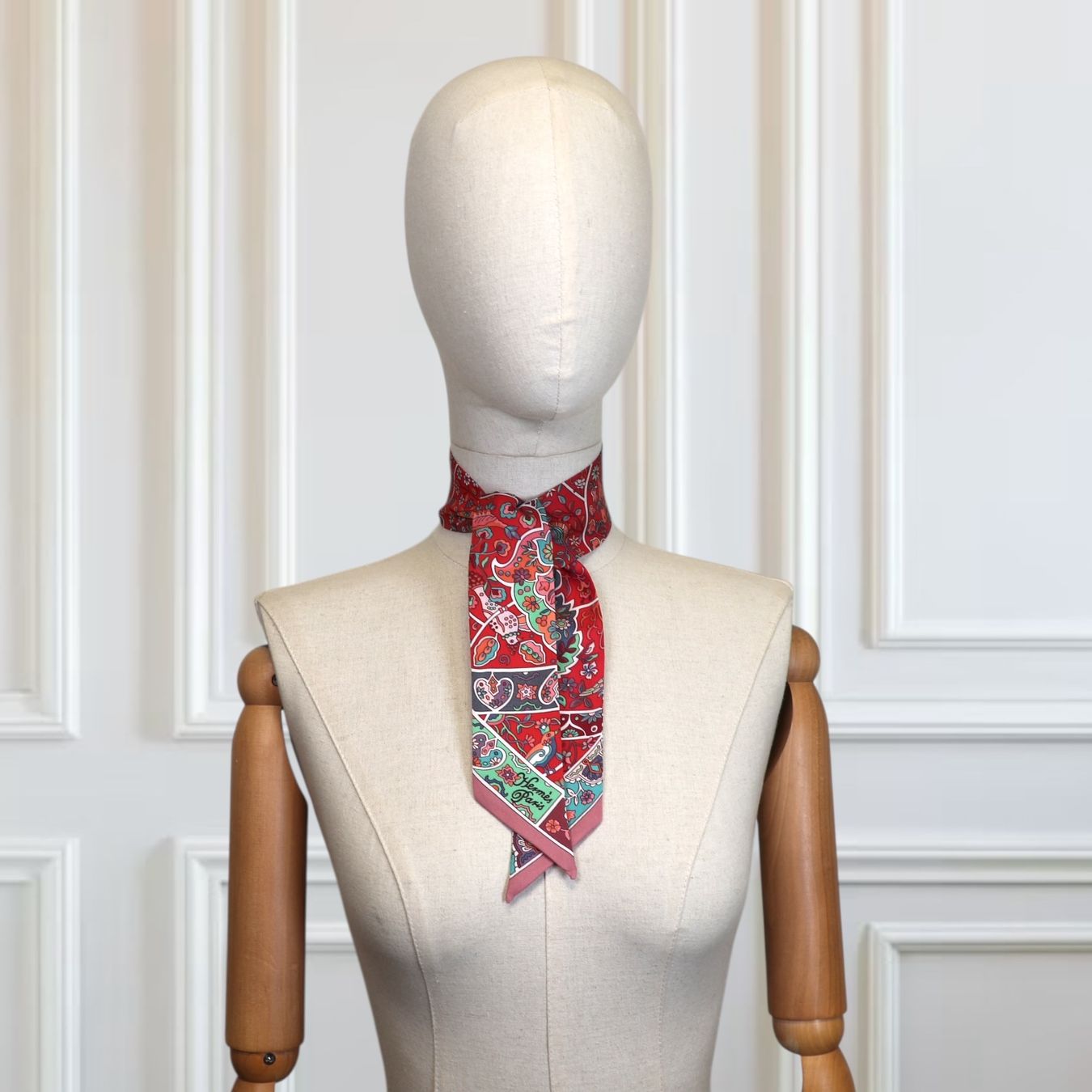 Hermès Foulard & Sciarpe: Hermès Twilly "Au pays des Oiseaux" – Usato da Binningen venduto da Designerlabels 1