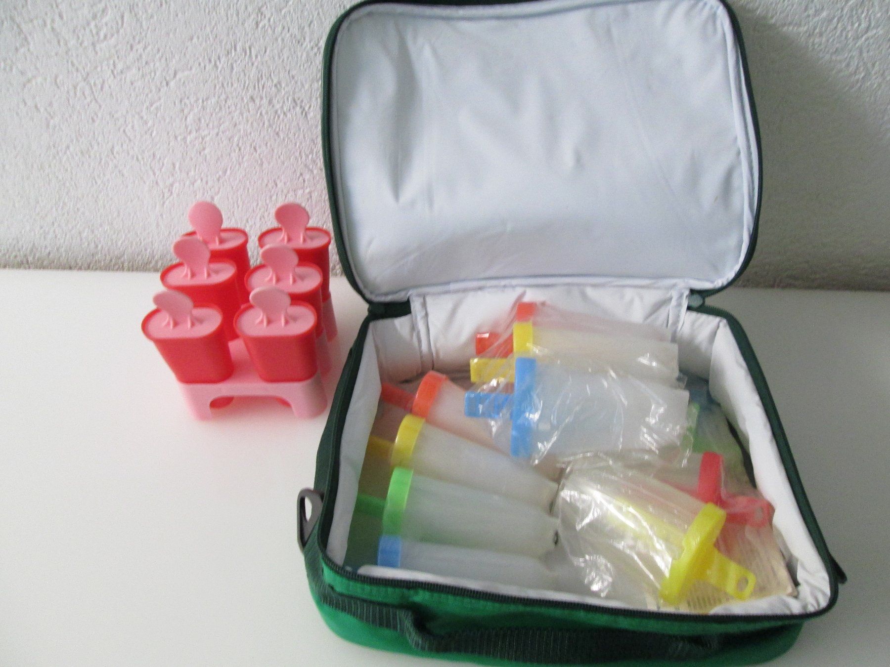 Appareils de cuisine: 17Glace Förmchen - für selbstgemachtes Eis+Kühlbox – D'occasion à Movelier par ddomenika 2