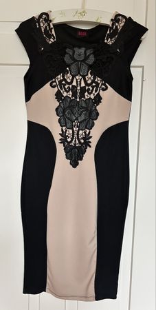 Black/Beige Dress, Size Medium, Evening Wear, Lace Detail 49