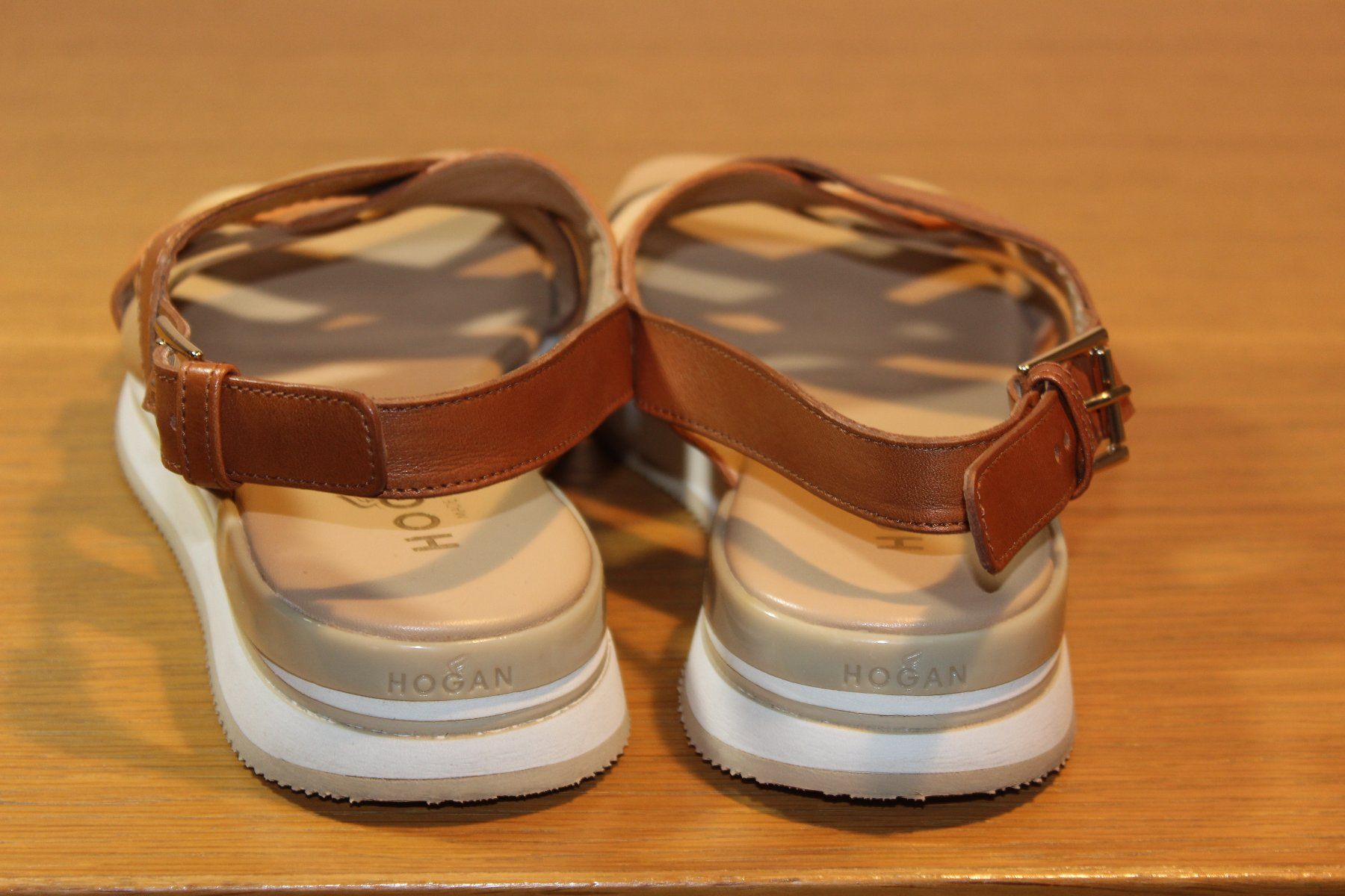 Hogan Scarpe da donna: HOGAN Damensandale, Gr. 39 – Usato da Basel venduto da Mila_Graf 7