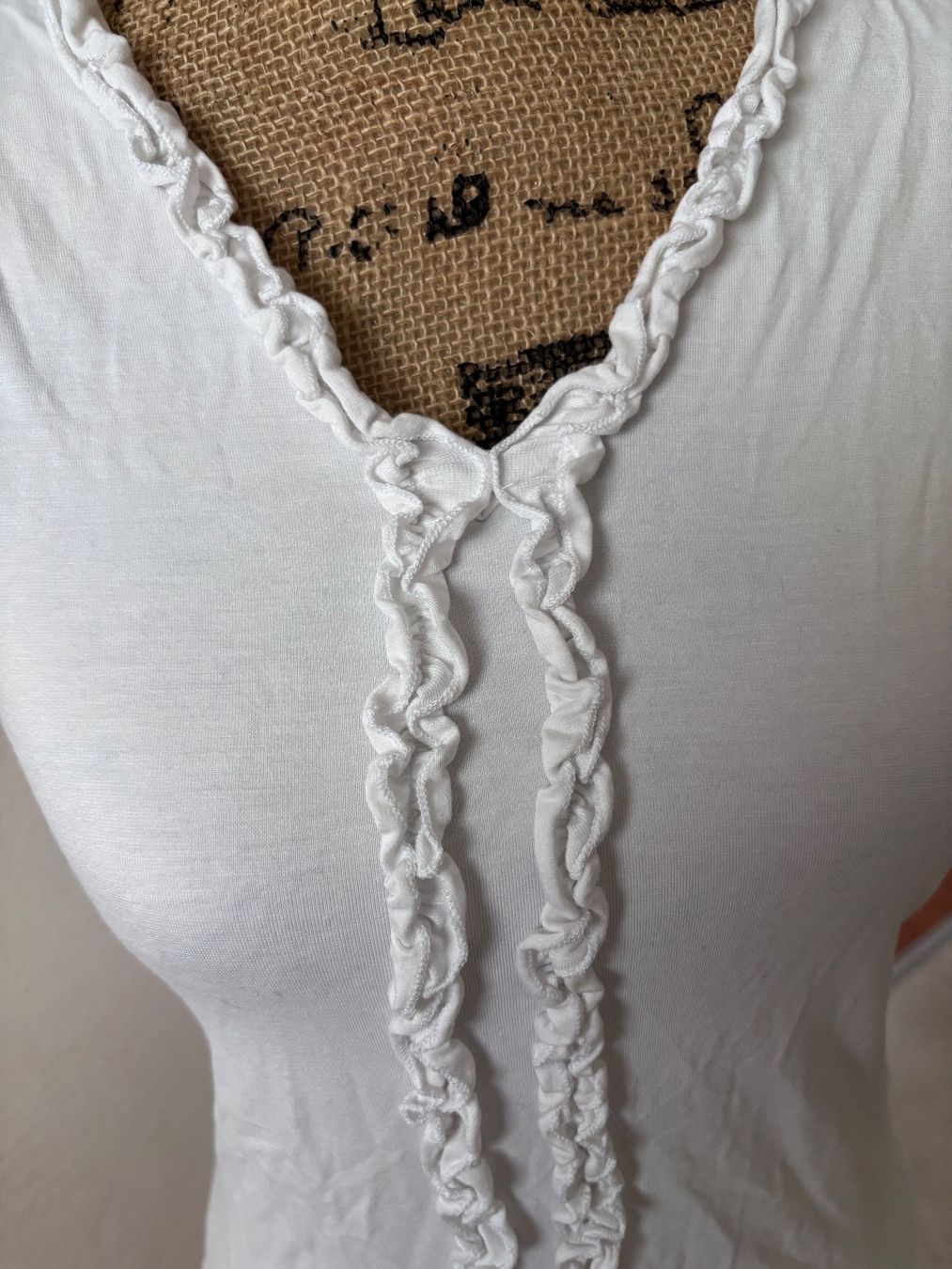 T-Shirts: Süsses Shirt weiss ca. M – Gebraucht aus Balsthal von Uroby 1