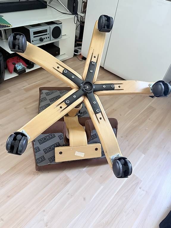 Sedie: Stokke Wing Kniestuhl – Usato da Winterthur venduto da Glionel 2