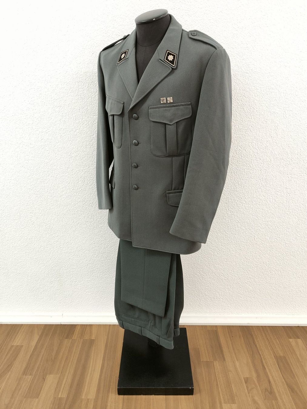 Uniformen: Uniform Ord. 1972, Grenzwacht Set – Gebraucht aus Bauma von SwissMilitaria