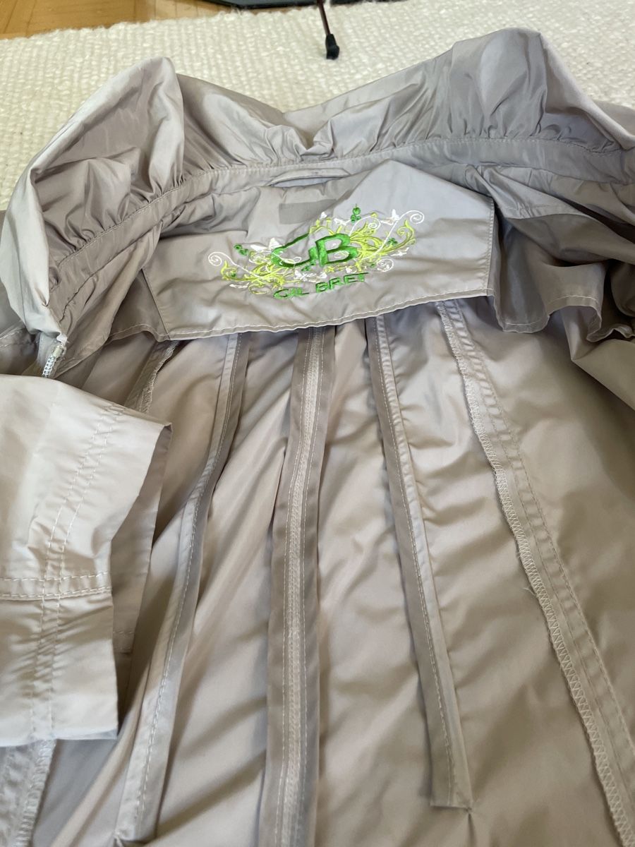 Gil Bret Giacche: Gil Bret Regenjacke, hellbeige ,Grösse 46 – Usato da Basel venduto da Jul17 2