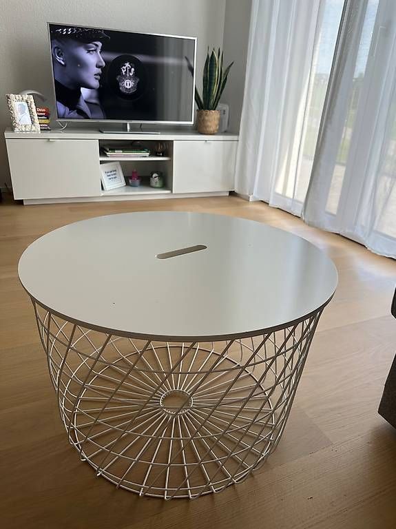 Tables: Couchtisch von Ikea – D'occasion à Oberwangen TG par ren_7yt7
