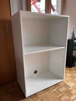 Ikea Regal weiss mit Fachboden und Kabeldurchlass neuwertig