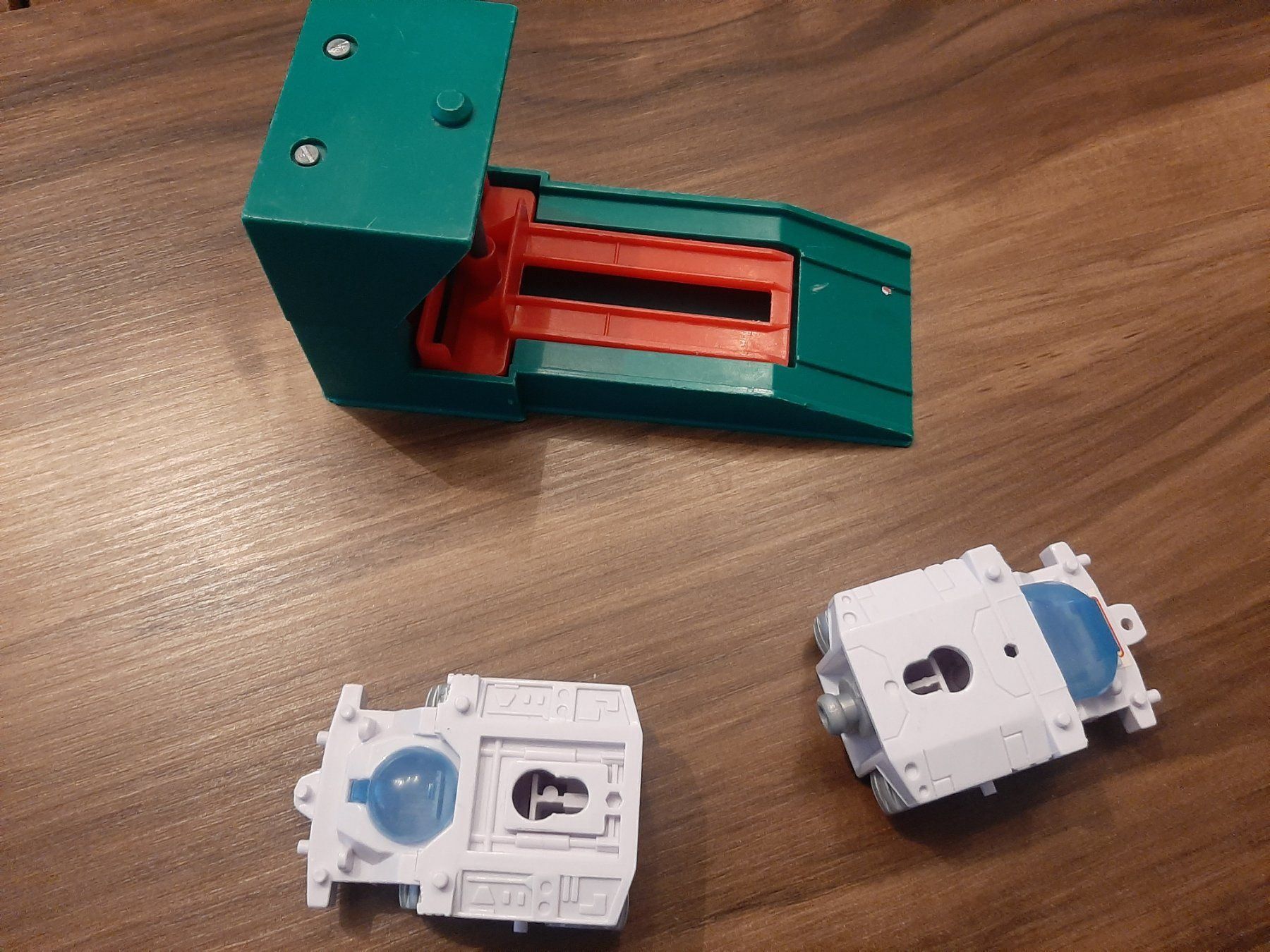 Modellini d'auto: K..73) Matchbox Und Mattel Auto – Usato da Wil SG venduto da Saxer1