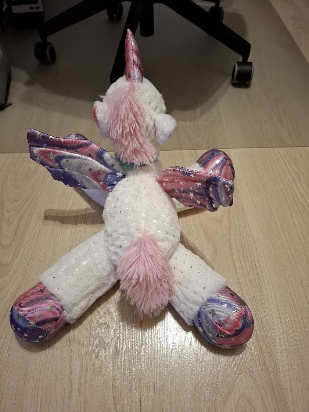 Spielzeuge: Glitzerndes Einhorn Plüschtier, neuwertig – Gebraucht aus Basel von Svidovic 2