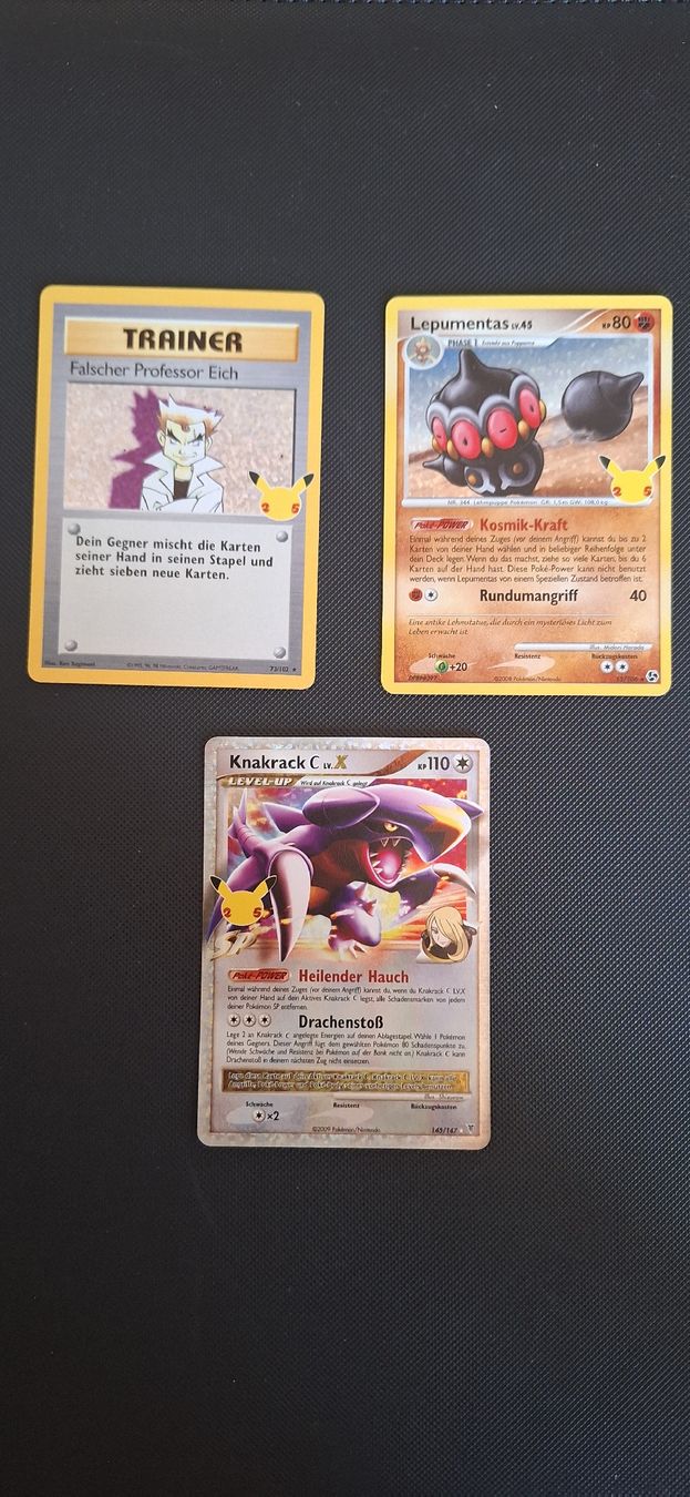 Cartoline: Celbrations Pokemon Bundle – Nuovo (secondo la descrizione) da Riehen venduto da rah_rr6c 1