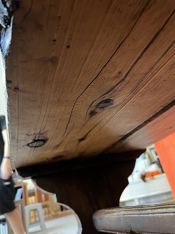 Tavoli: Alter Massivholz Couch-Tisch / Gais – Usato da Tübach venduto da tuskano 2
