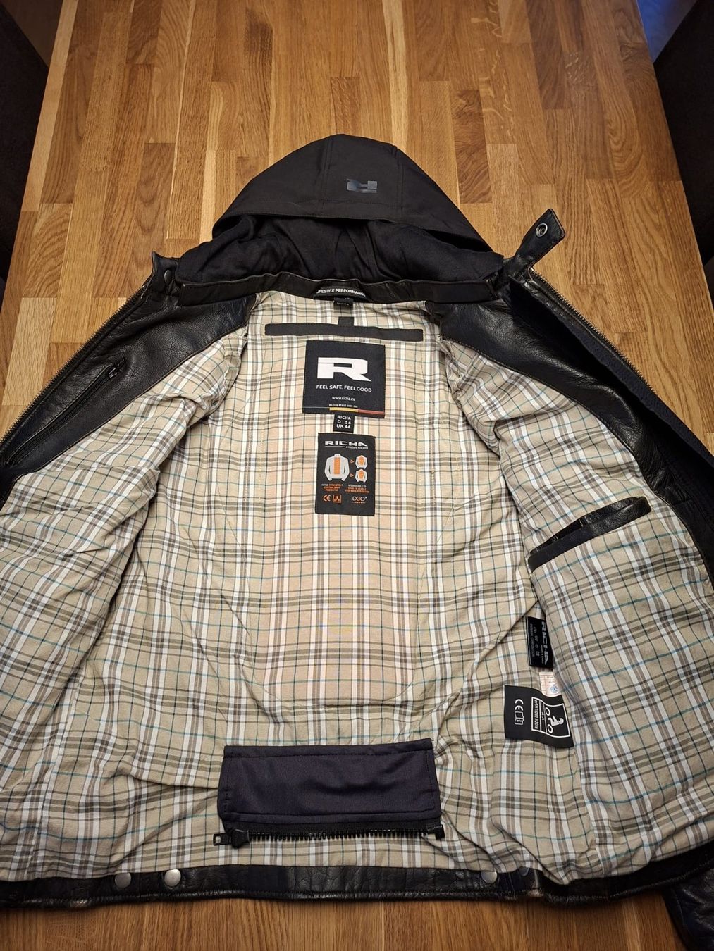 Giacche: Motorrad Lederjacke Richa – Usato da Dagmersellen venduto da Segi89 3