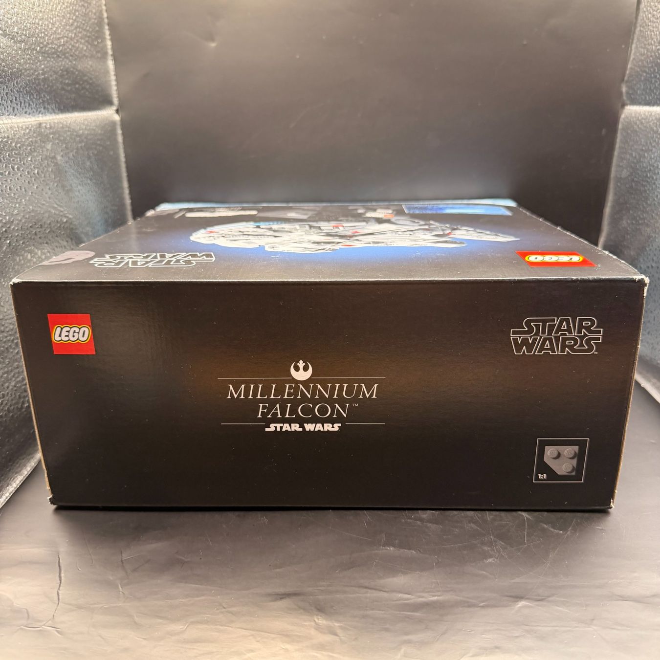 Lego Jeux de construction: LEGO 75375 Millennium Falcon Sealed – Neuf (Voir description) à Düdingen par Nerdworld 4