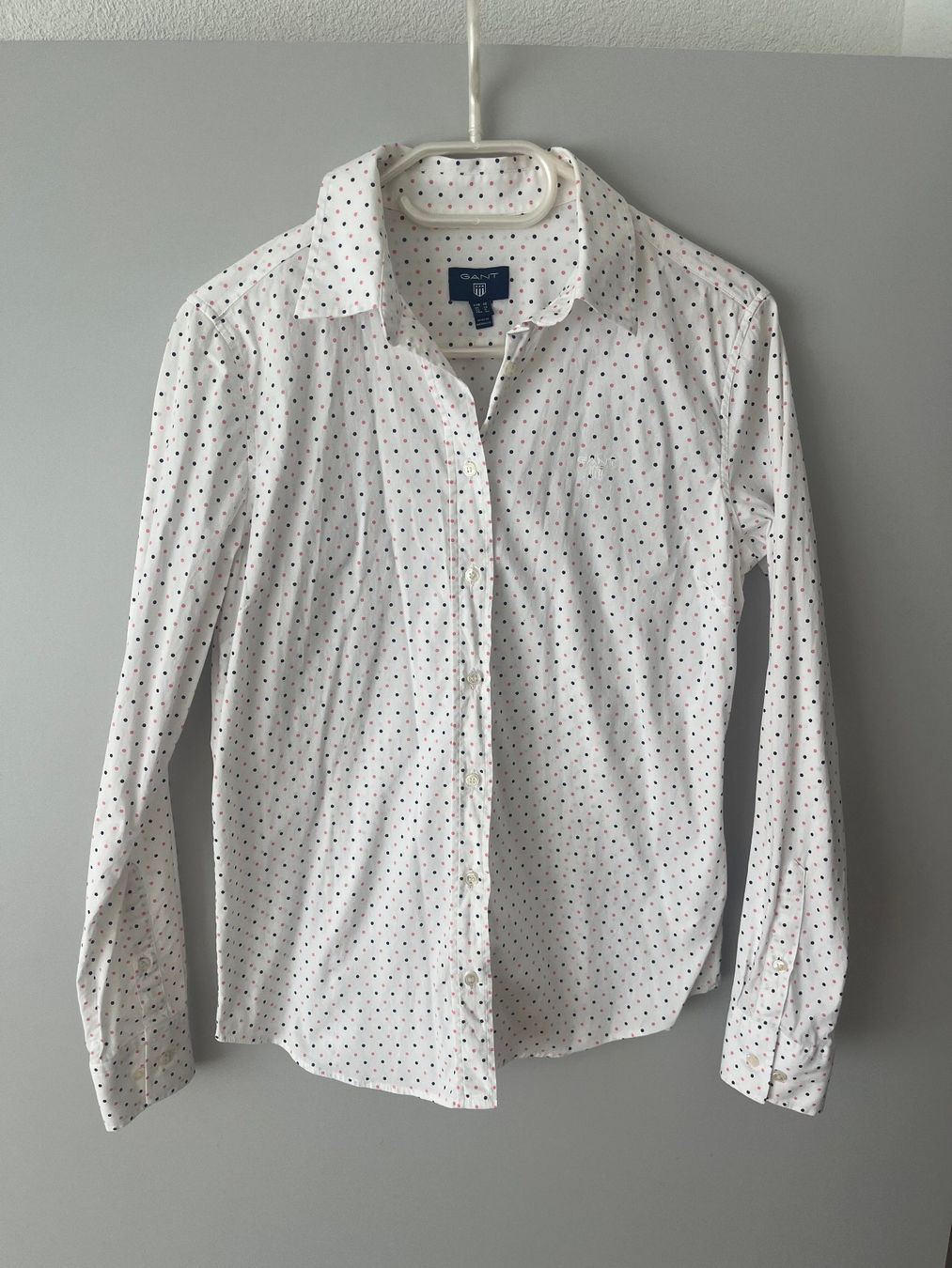 Blusen: GANT Bluse, Grösse 38, neuwertig – Gebraucht aus Bern von ste_z775