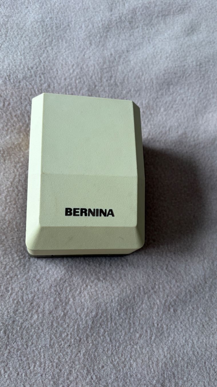 Bernina Macchine da cucire: Bernina Schneidenfuss – Nuovo (secondo la descrizione) da Liestal venduto da Goldart