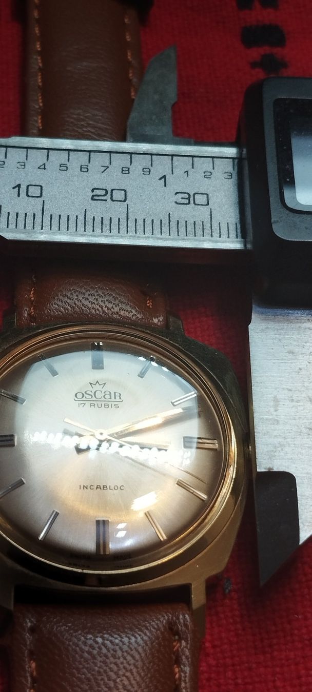 Orologi: Montre oscar – Usato da La Chaux-de-Fonds venduto da jac_9llg 8