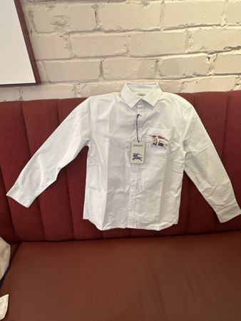 Magnifique Chemise Burberry neuve jamais portée