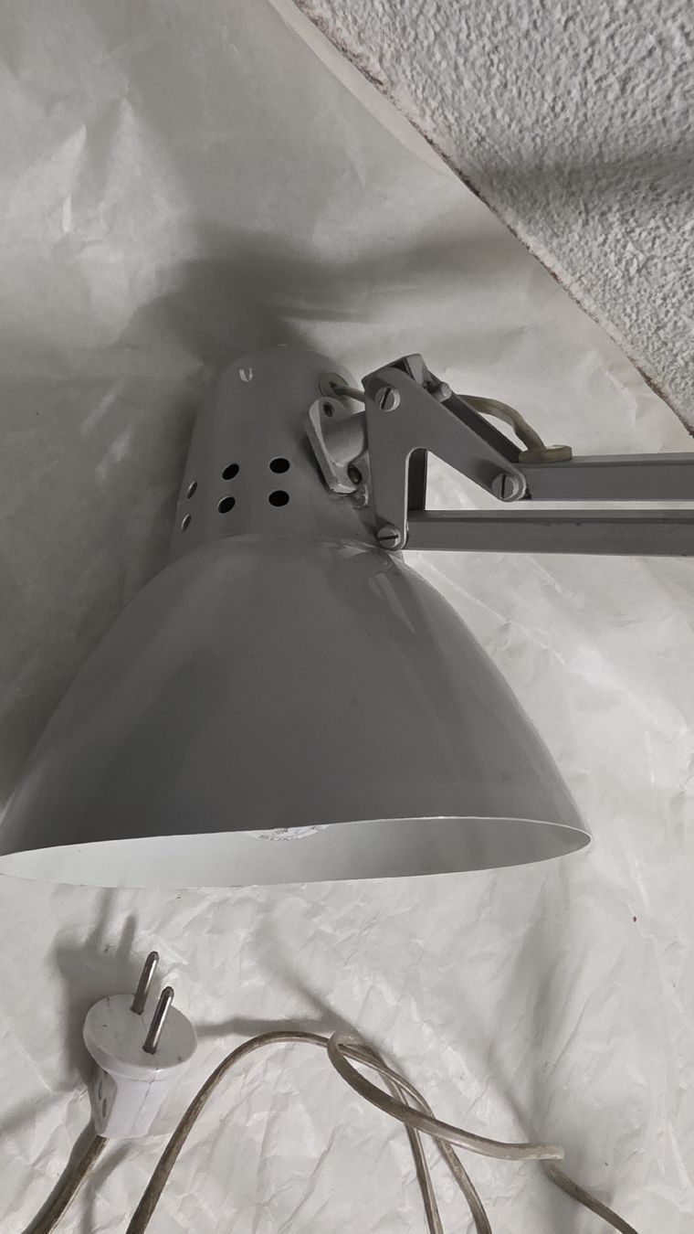 Lampes: Tischlampe grau Klemmlampe – D'occasion à Zürich par anna.caterina 1