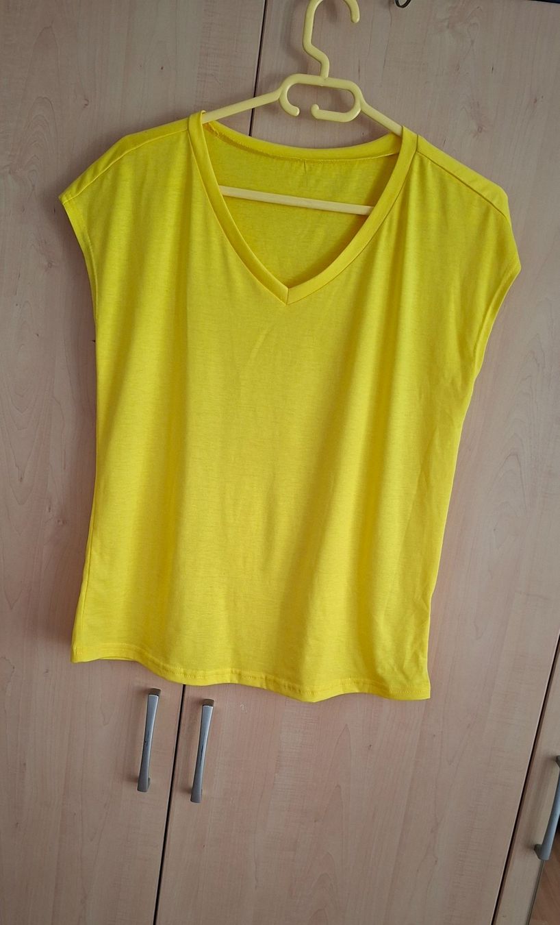 T-shirt: Schönes Shirt gr M Neuwertig – Nuovo (secondo la descrizione) da Reinach AG venduto da nicki024 1