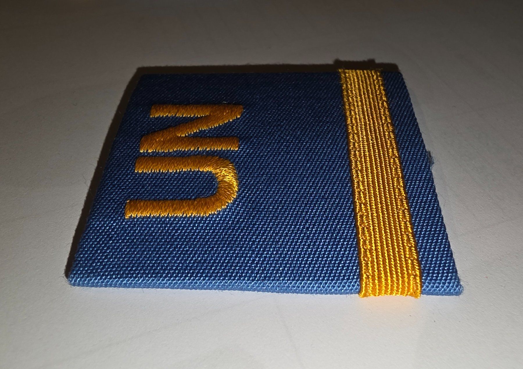Armée suisse Plaquettes & Badges: UN Schulterabzeichen > Major im Set. – D'occasion à Obermumpf par oiskypoisky 2