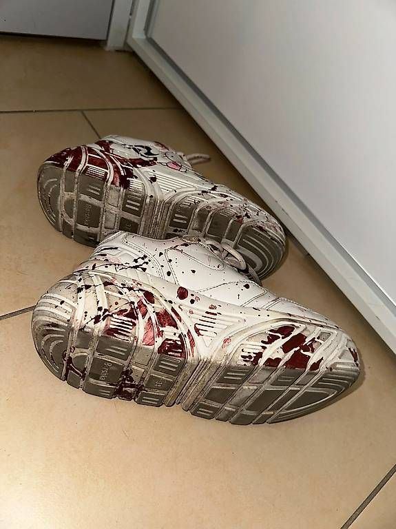 Bershka Chaussures hommes: Hello Kitty Plattform Schuhe – D'occasion à Schlieren par S_Dragon 1