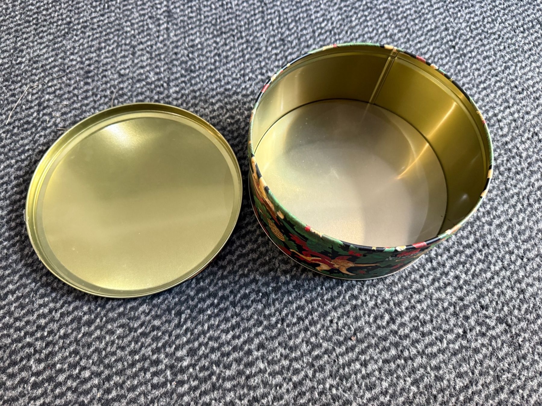 Behälter & Ähnliches: Runde Blechdose, mit Engel, D=17cm, neu – Neu (gemäss Beschreibung) aus Unterengstringen von Tnovus 3