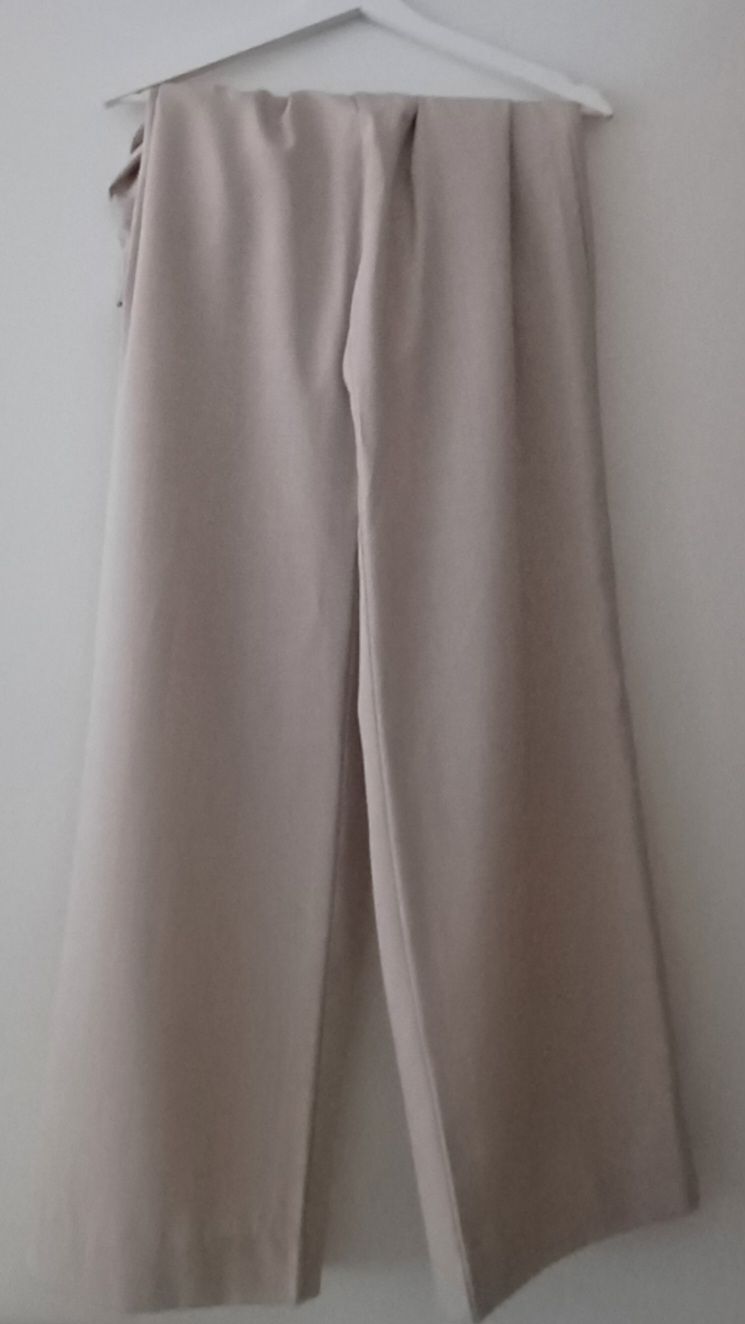 Zara Hosen: ZARA leichte Herrenhose beige – Neu und originalverpackt aus Genève von tacoma08 2