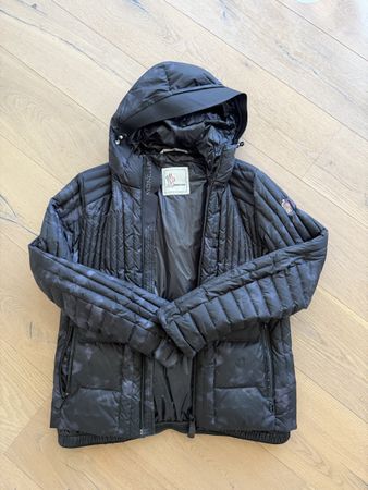 Daunenjacke Moncler Grösse 2 schwarz guter Zustand