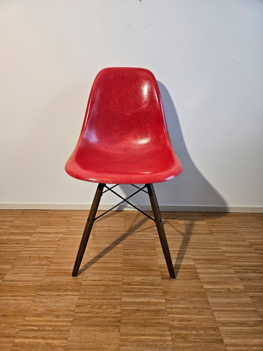 Eames Sedie: Fiberglas: Eames / Herman Miller / Vitra – Usato da Zürich venduto da Lukasz