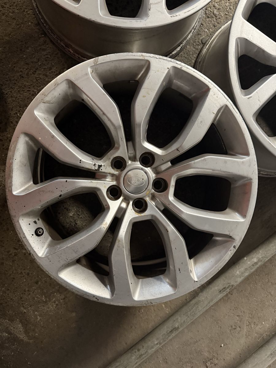 Land Rover Cerchioni: Alufelgen zu Range Rover 3x – Usato da Reichenburg venduto da T864RX 3