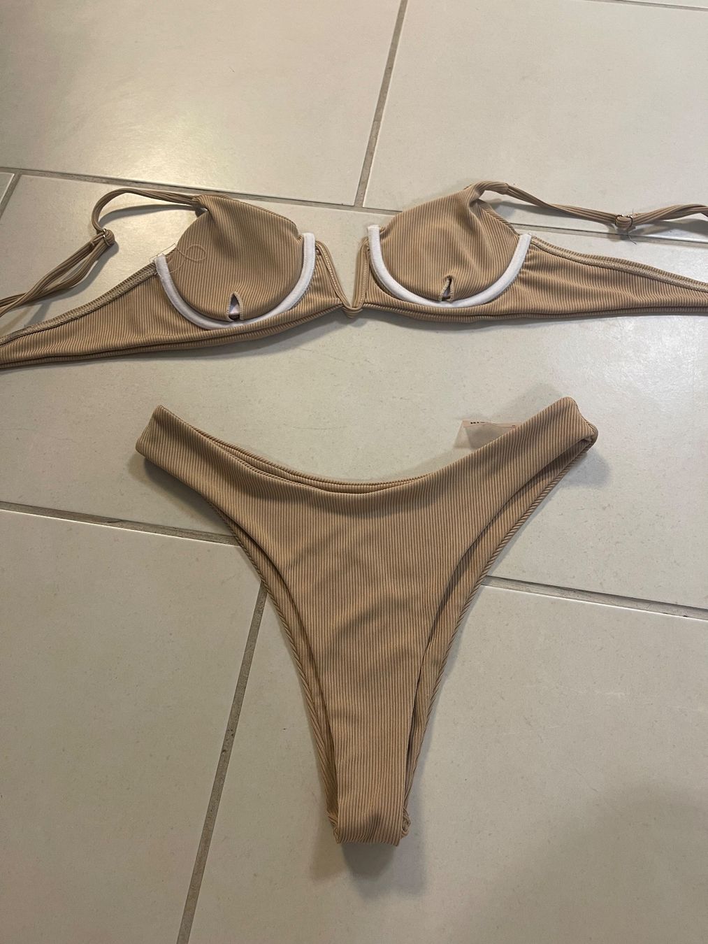 Shein Costumi da bagno & Bikini: Shein Bikini in Beige Braun Gr S – Usato da Bassersdorf venduto da Sandy456 2