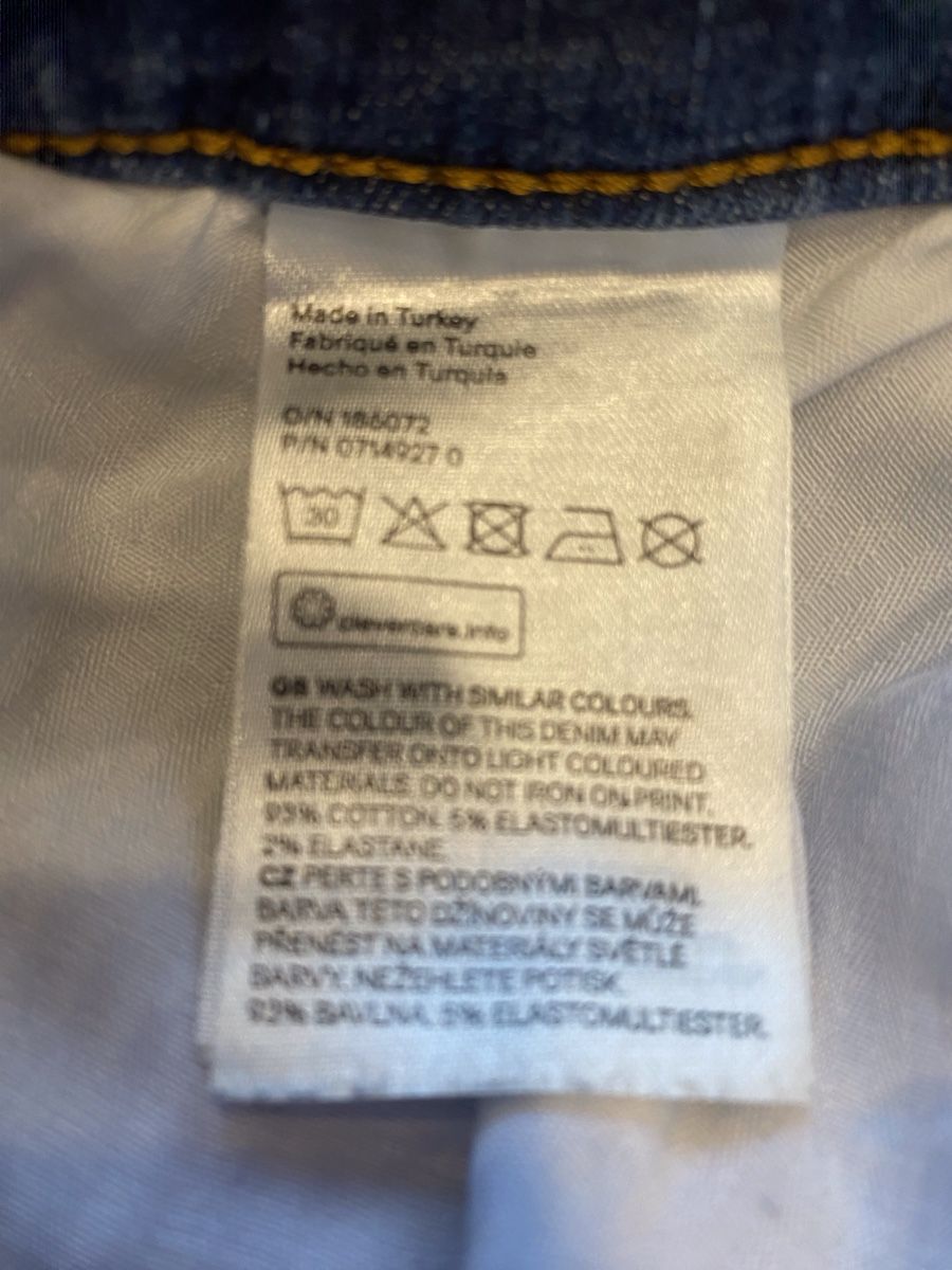 Jeans: Trendy Damen Shaping Jeans Gr. 28/30 – Usato da Zürich venduto da Entlisberger 4