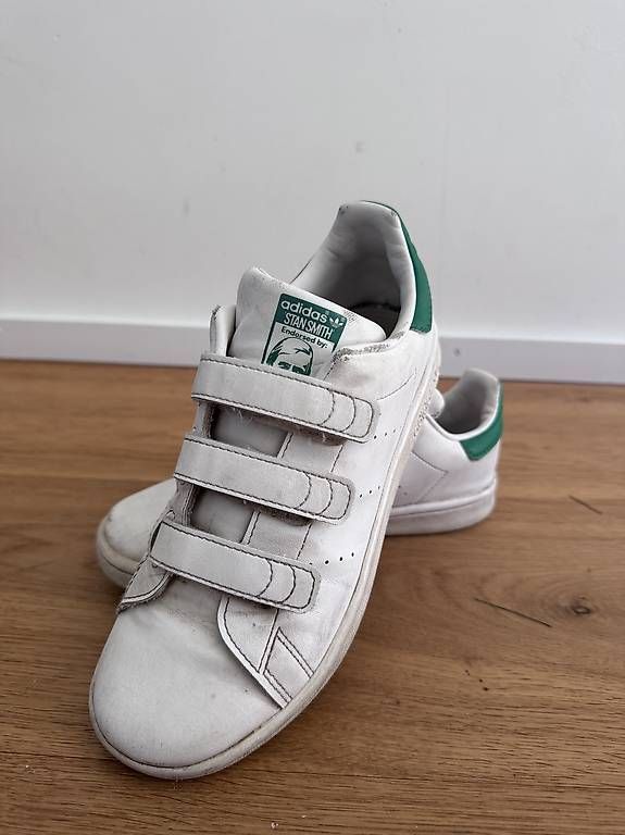 Schuhe für Jungen: Adidas Stan Smith Turnschuhe, Grösse 35 – Gebraucht aus Birmensdorf ZH von FiKaVa
