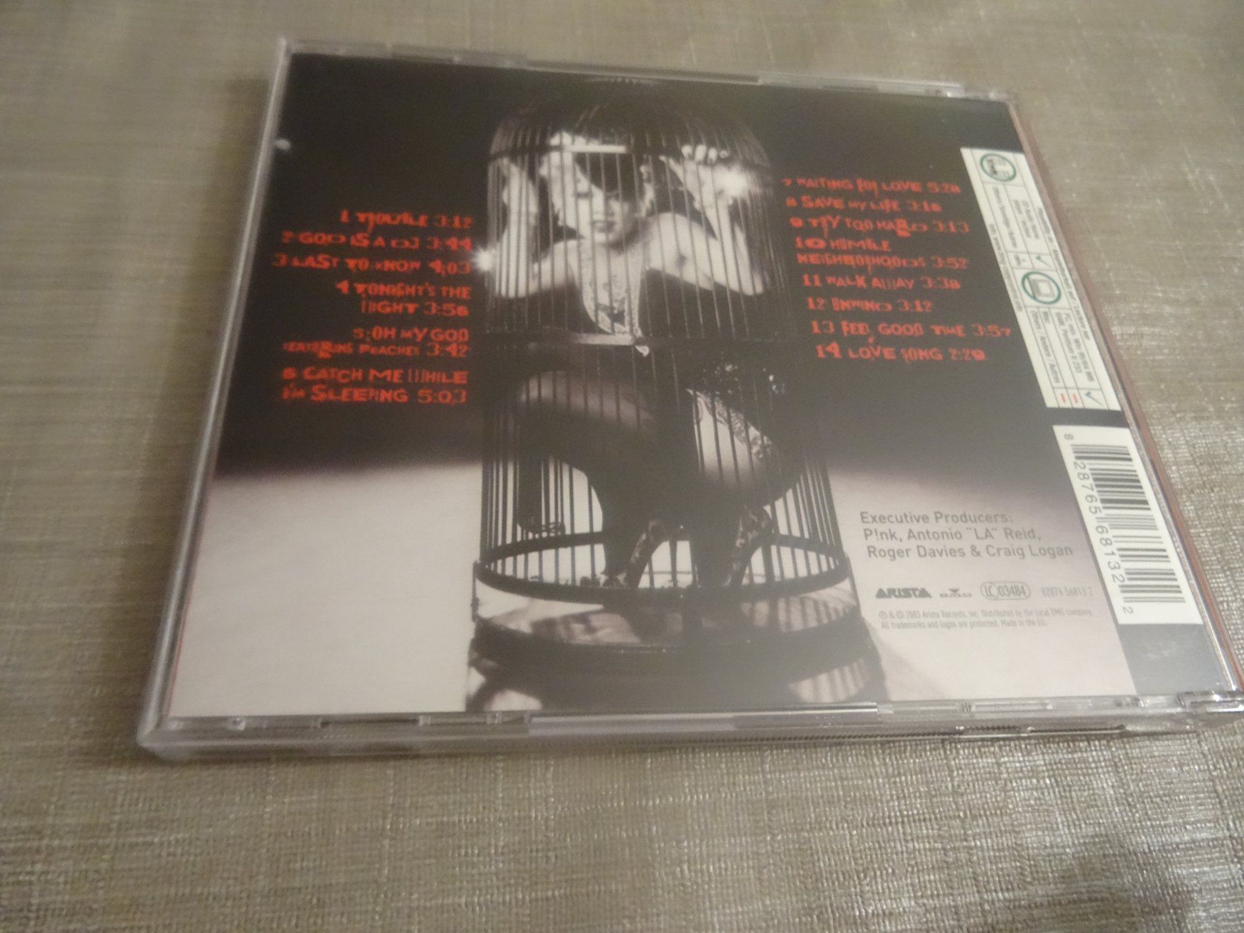 CD: P!nk - Try This - CD – Usato da Olten venduto da Disc-Ausverkauf 1