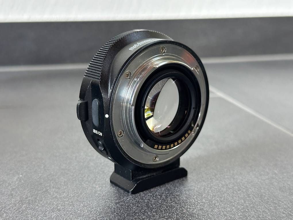 Metabones Adattatori foto: Metabones Speed Booster Ultra - EF-E Mount – Usato da Wollerau venduto da sekkeishi 2