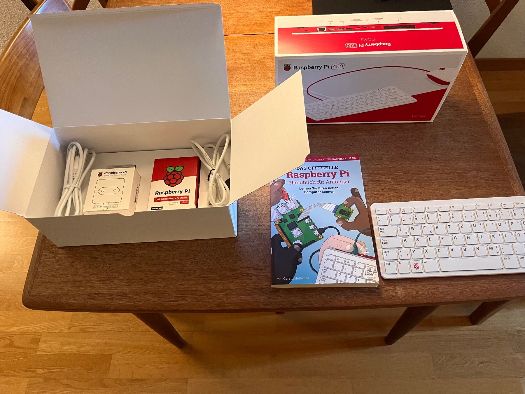 Raspberry Pi PCs: Raspberry Pi 400 PC-Kit – Neuf avec emballage d'origine à Bern par Phylaxe 2