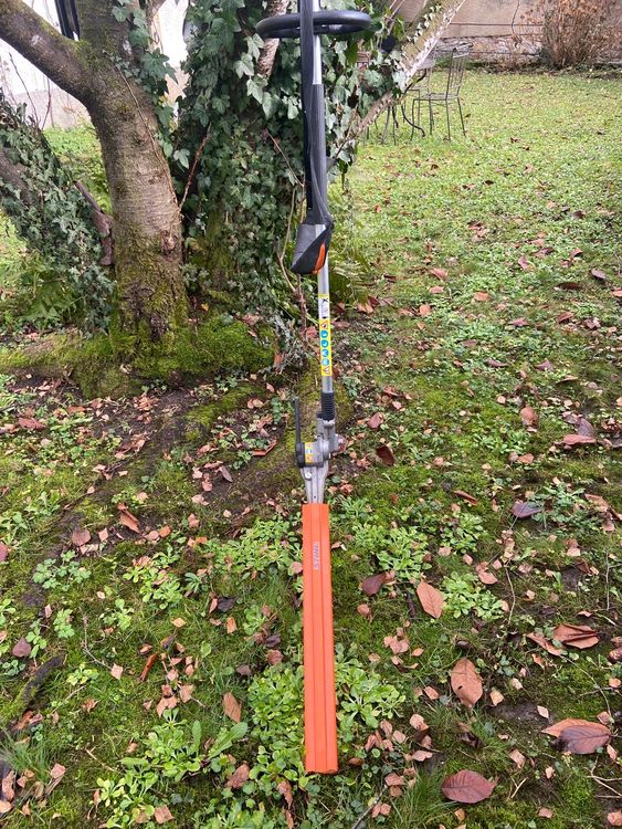 STIHL HL 100 taillehaie sur perche pro, excellent état (D'occasion) à — free download