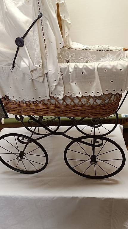 Carrozzine per bambole: Puppenwagen – Usato da Allschwil venduto da V_SV_2018 2