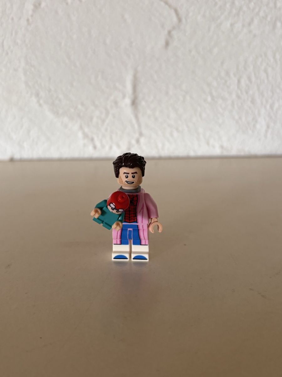 Lego Statuette: LEGO Sammelfigur - Peter B. Parker  - Spiderman – Usato da Luzern venduto da Geopatral