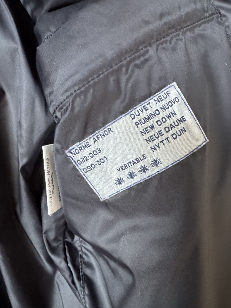 Moncler Jacken: Jacke Moncler – Neu (gemäss Beschreibung) aus Saas im Prättigau von Holliwood 3