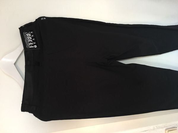Pantalons: GIANFRANCO FERRE HOSE-SCHWARZ-GR.36-TOP – D'occasion à Baar par hasenfrau15 3