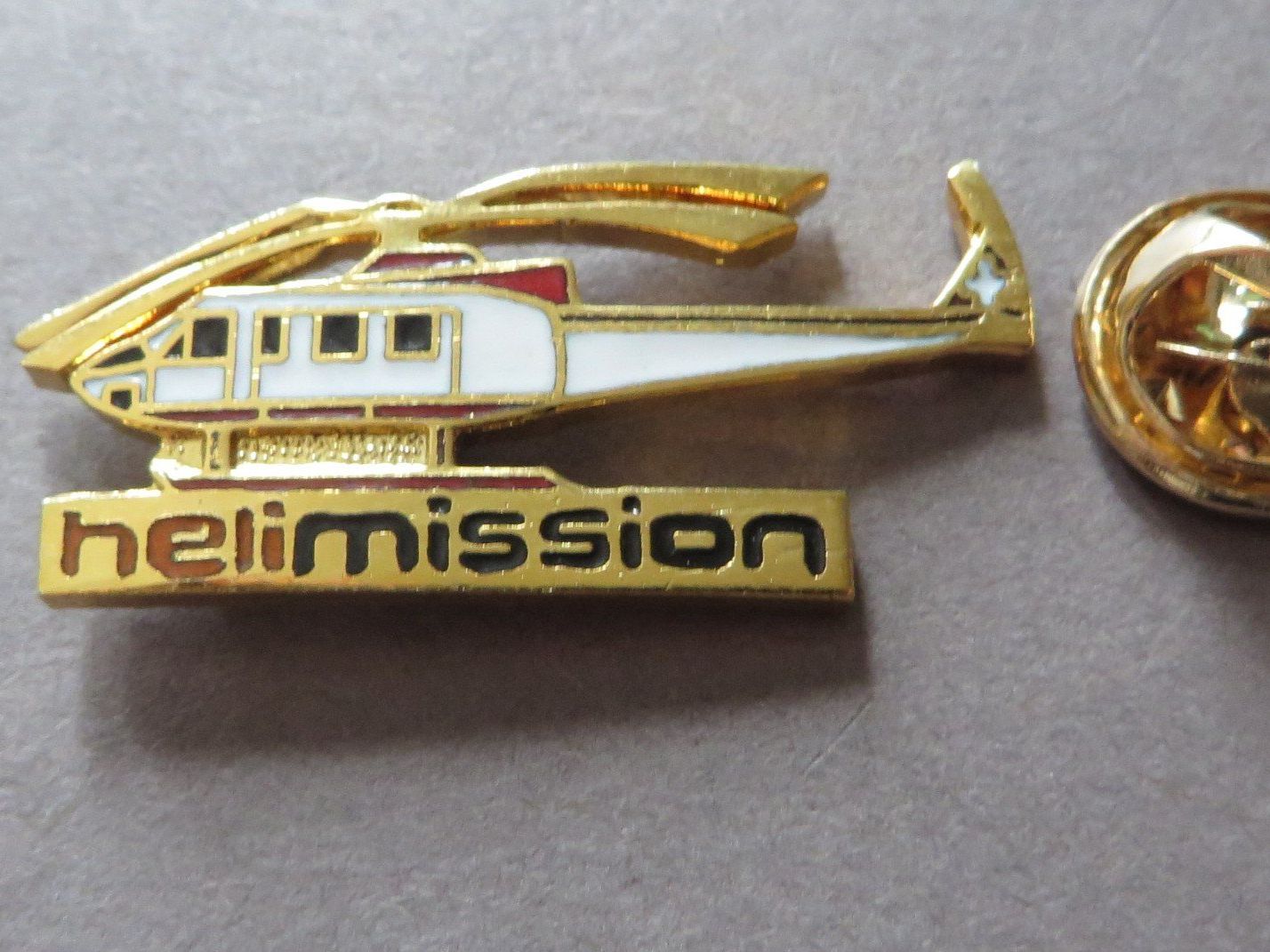 Placchette & Badge: PIN HELIKOPTER HELIMISSION – Usato da Neuhausen venduto da luckimucki