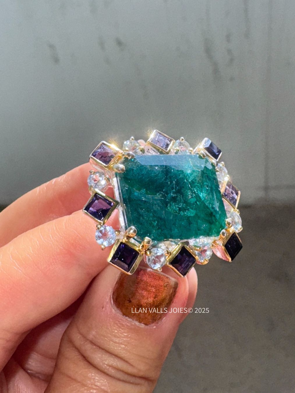 Llan Valls Joies Anelli: Architectural SS925 Ring Green Beryl, Iolites & Blue Topazes – Usato da Birsfelden venduto da Brut-Reserve