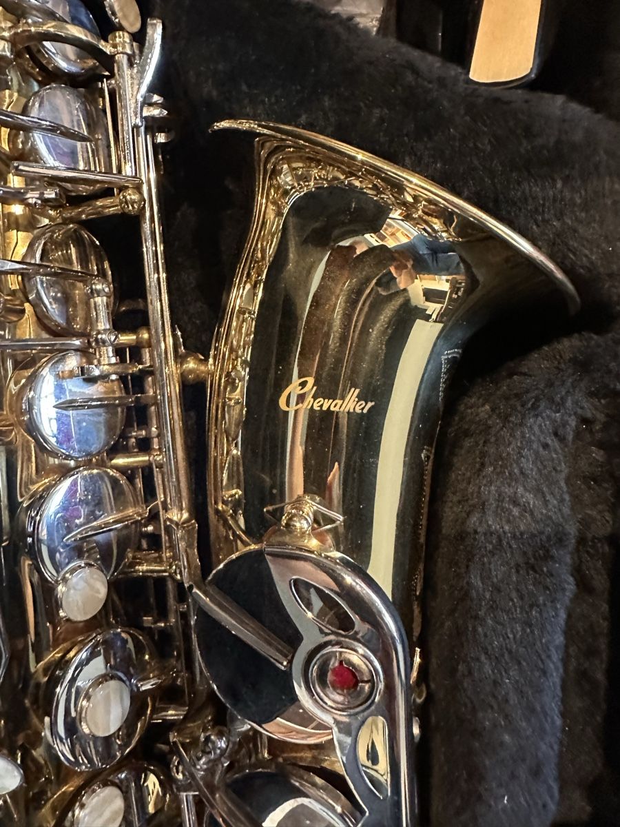 Strumenti musicali: Saxophone Chevallier – Usato da Vevey venduto da Dborg 2