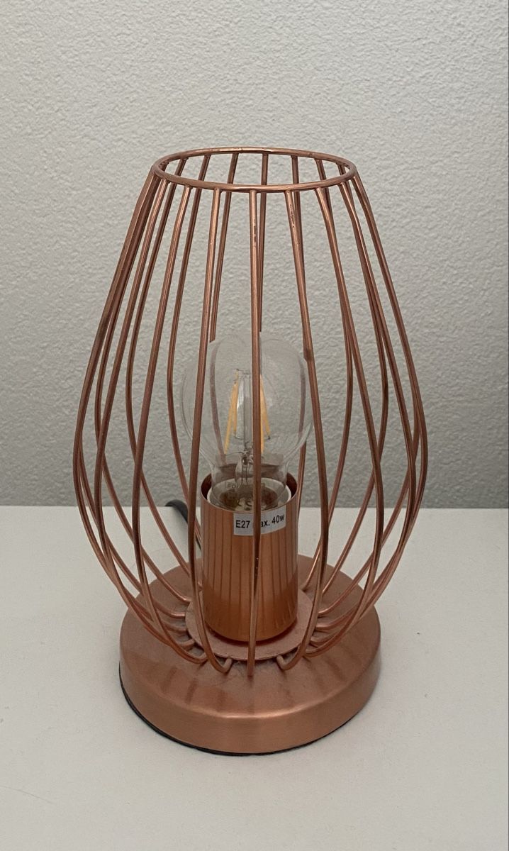 Lampade: Kupferfarbene Tischlampe – Usato da Forch venduto da Defkara