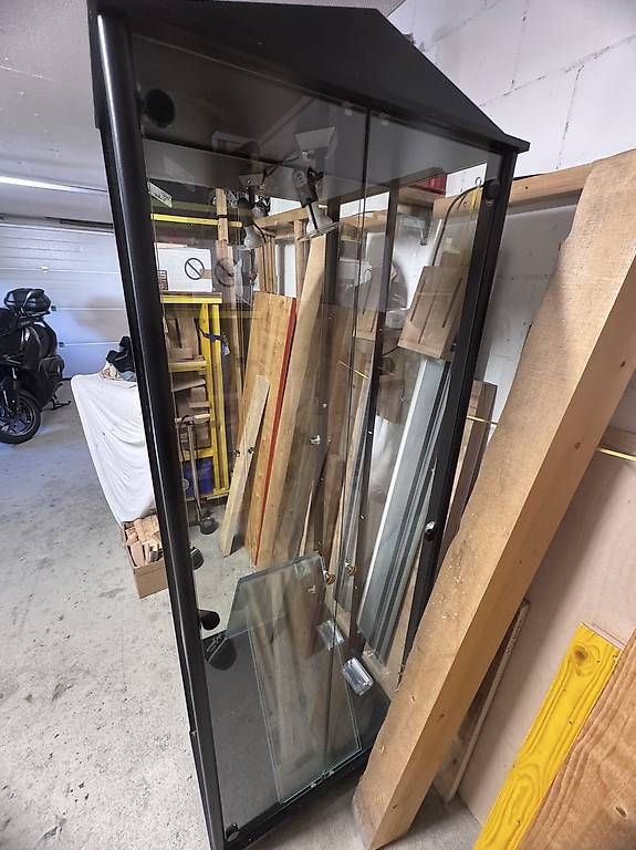 Vetrine: Glasvitrine mit 7 Tablaren – Usato da Erstfeld venduto da PokeSandero