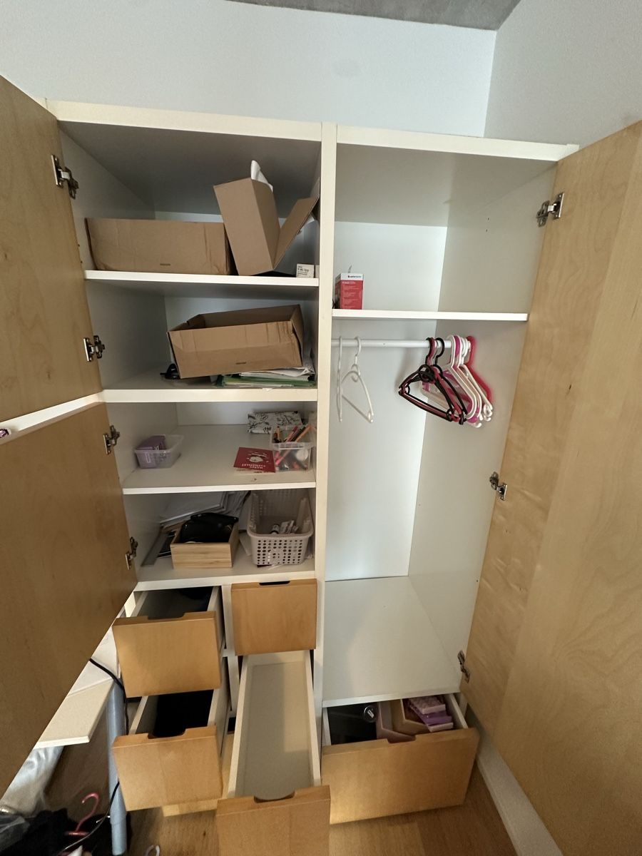 Ikea Armadi: Schrank mit Spiegel weiss – Usato da Luzern venduto da s_m_6skd 1